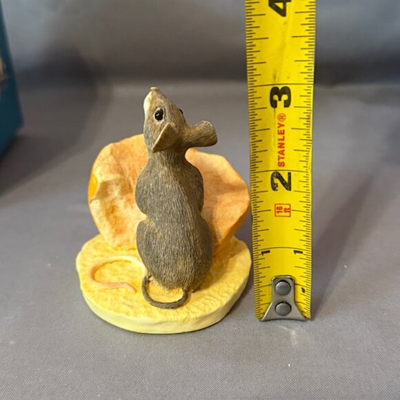 Vintage Mouse Figurine After The Party Mice Munro Anthropomorphic Peach Fruit - Picture 3 of 4